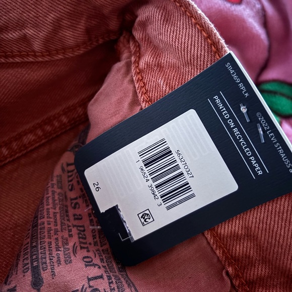 NWT Levi’s 501 Shorts - Picture 9 of 11